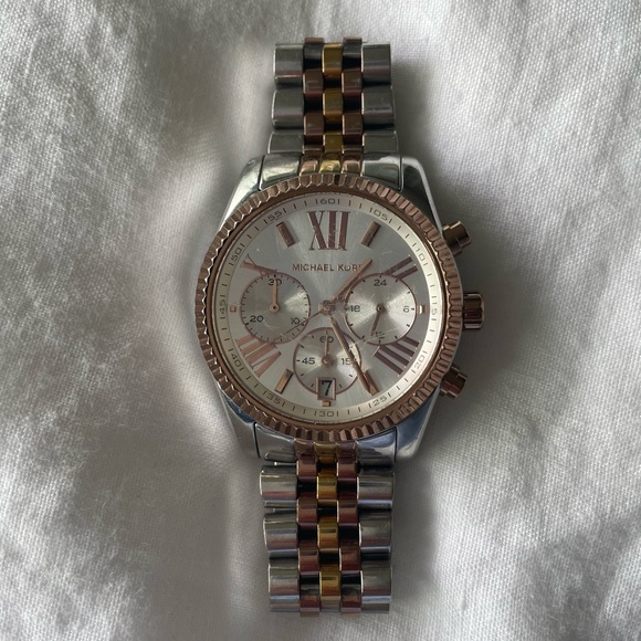 Michael Kors Lexington Trilogy watch - Picture 3 of 6